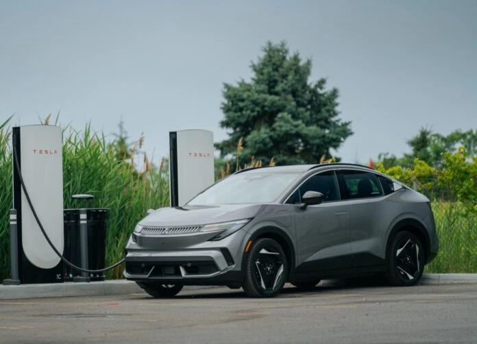 Mitsubishi Eclipse Sportback EV виявився близьким родичем нового Nissan Leaf