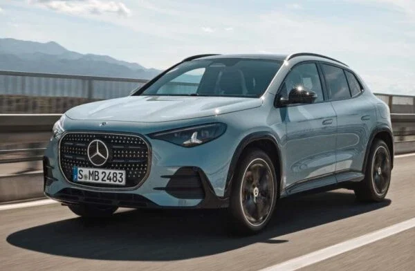 Mercedes-Benz представив новий GLA: електроверсія проїжджає до 657 км