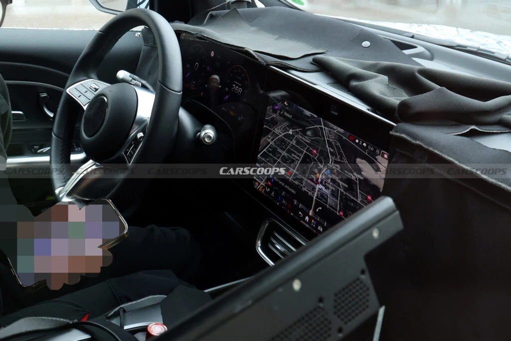  Mercedes’ New GLA Breaks Cover July 29, But Spy Shots Got There First