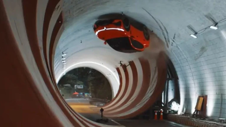 Електрокар із Китаю виконав трюк Шумахера — петлю на 360° у тунелі, однак реальність розходиться з тим, що показує ролик