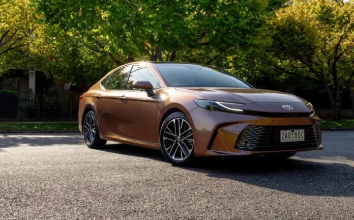 Toyota відкликає понад 16 тисяч Camry через небезпечний програмний збій