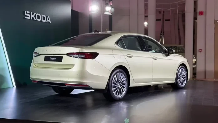 Skoda готує повернення Superb із дизельним двигуном