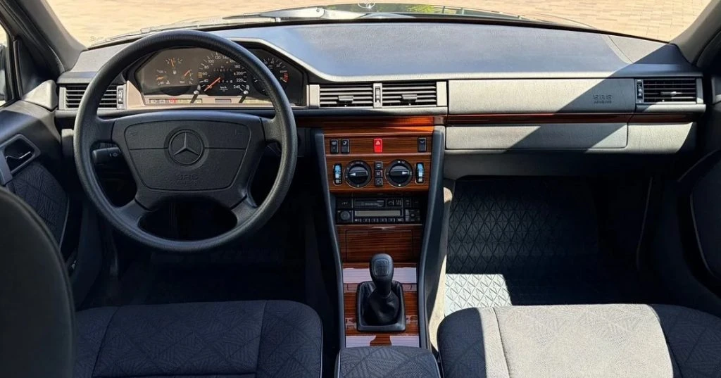 Mercedes-Benz E-Class W124 Mercedes-Benz E-Class W124