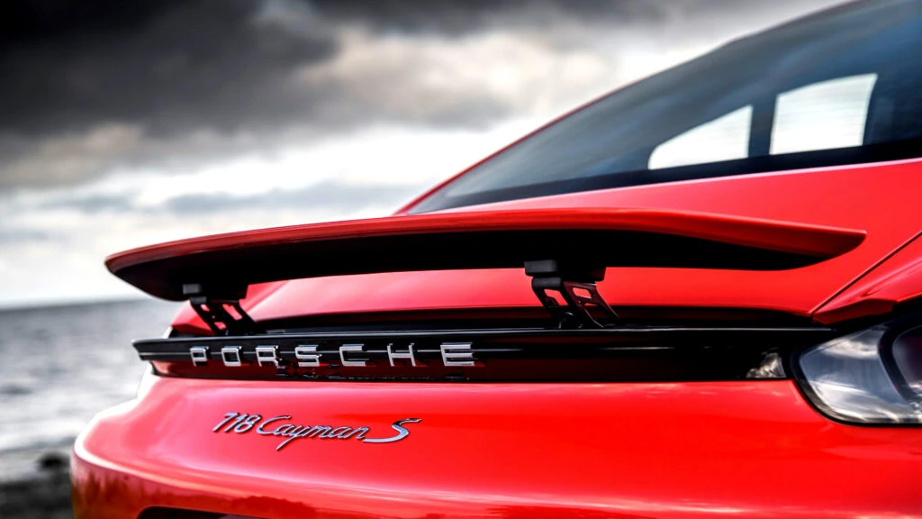 Очільник Porsche відстояв електромобіль 718 і придивляється до моделі, що буде вищою за 911