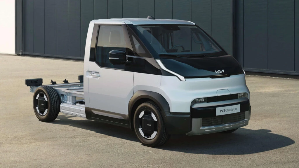 Шасі Kia PV5 можна переобладнати в самоскид, вантажний фургон, мобільну їдальню або автобудинок