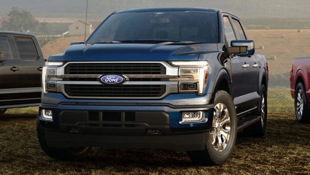У Ford F-150 паливний бак може відвалитися прямо під час їзди, і це ще не все