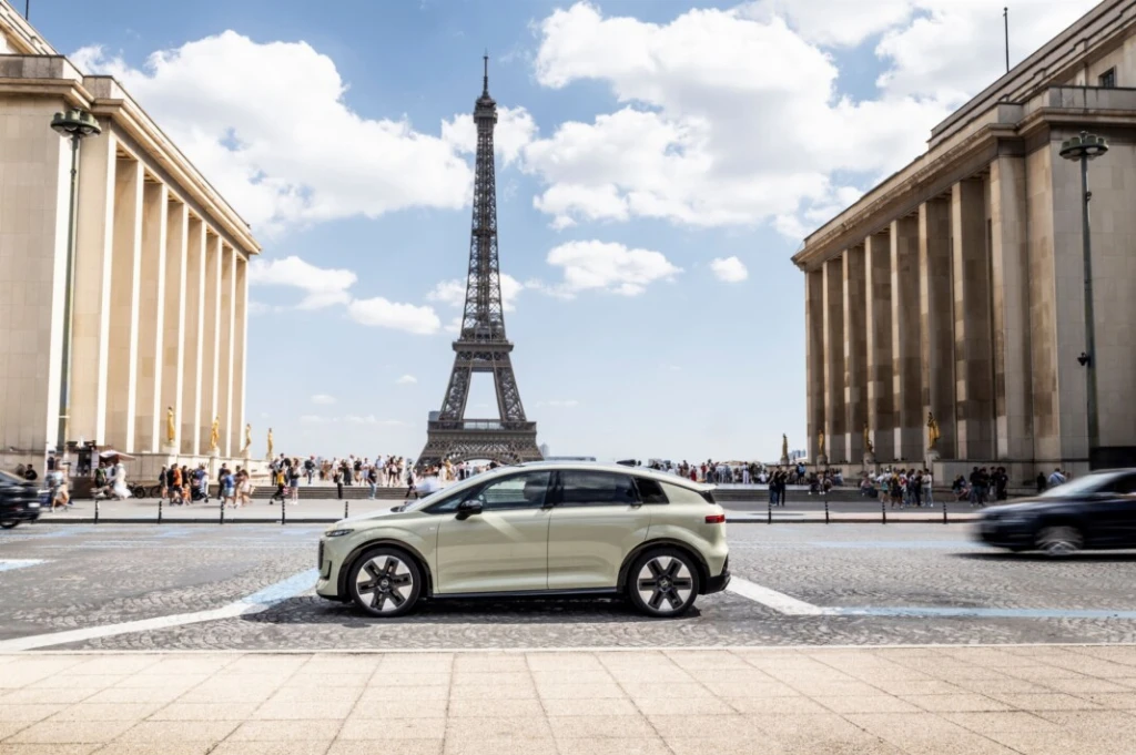 Audi A2 e-tron показали в Парижі: електромобіль проїжджає до 646 км без підзарядки